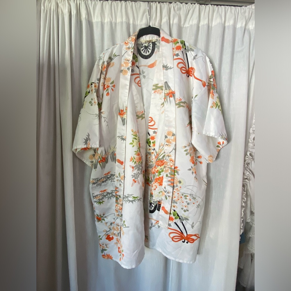 Ichiban Japanese Kimono 👘
Unisex size Medium - Picture 2 of 8
